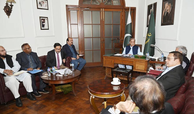 Pakistan PM calls for quick EV policy with stakeholder input to promote clean transport